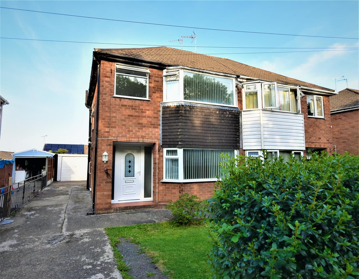 3 Bedroom Property For Sale in Wrexham £175,000